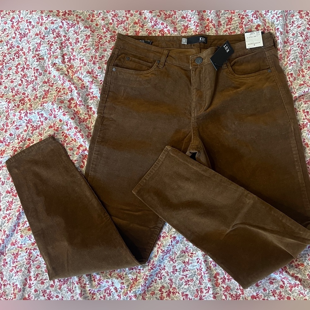 New Kut from the Kloth Women’s Brown Corduroy Diana Jeans. Size 14 - Picture 3 of 5